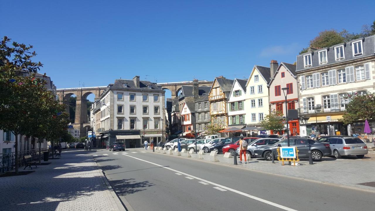 Appartement De Viarmes Et De Guernisac -2 60 M2-