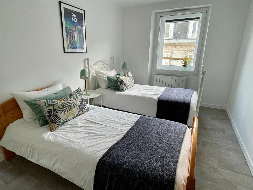 Appartement De Viarmes Et De Guernisac -2 60 M2- *